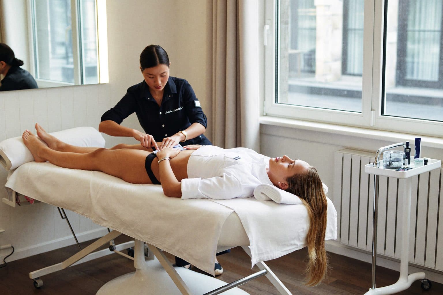 Wat doet een schoonheidsspecialist? Van huidanalyse tot eigen salon